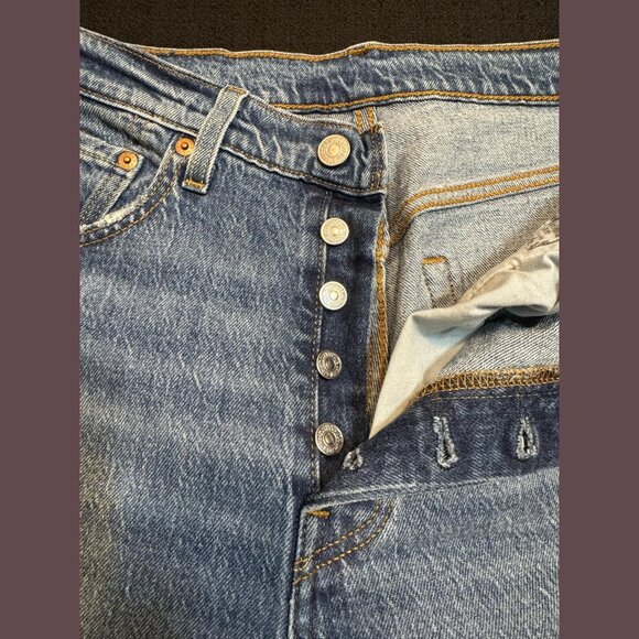 Levi's - 501 Straight Leg - Picture 3 of 5